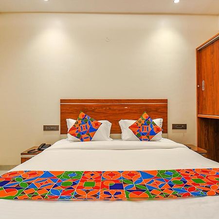 Fabhotel Gaurav Galaxy Pune Exteriör bild