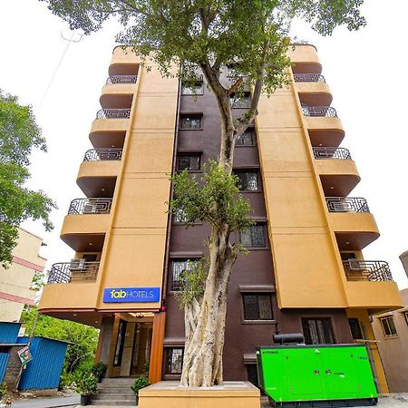 Fabhotel Gaurav Galaxy Pune Exteriör bild