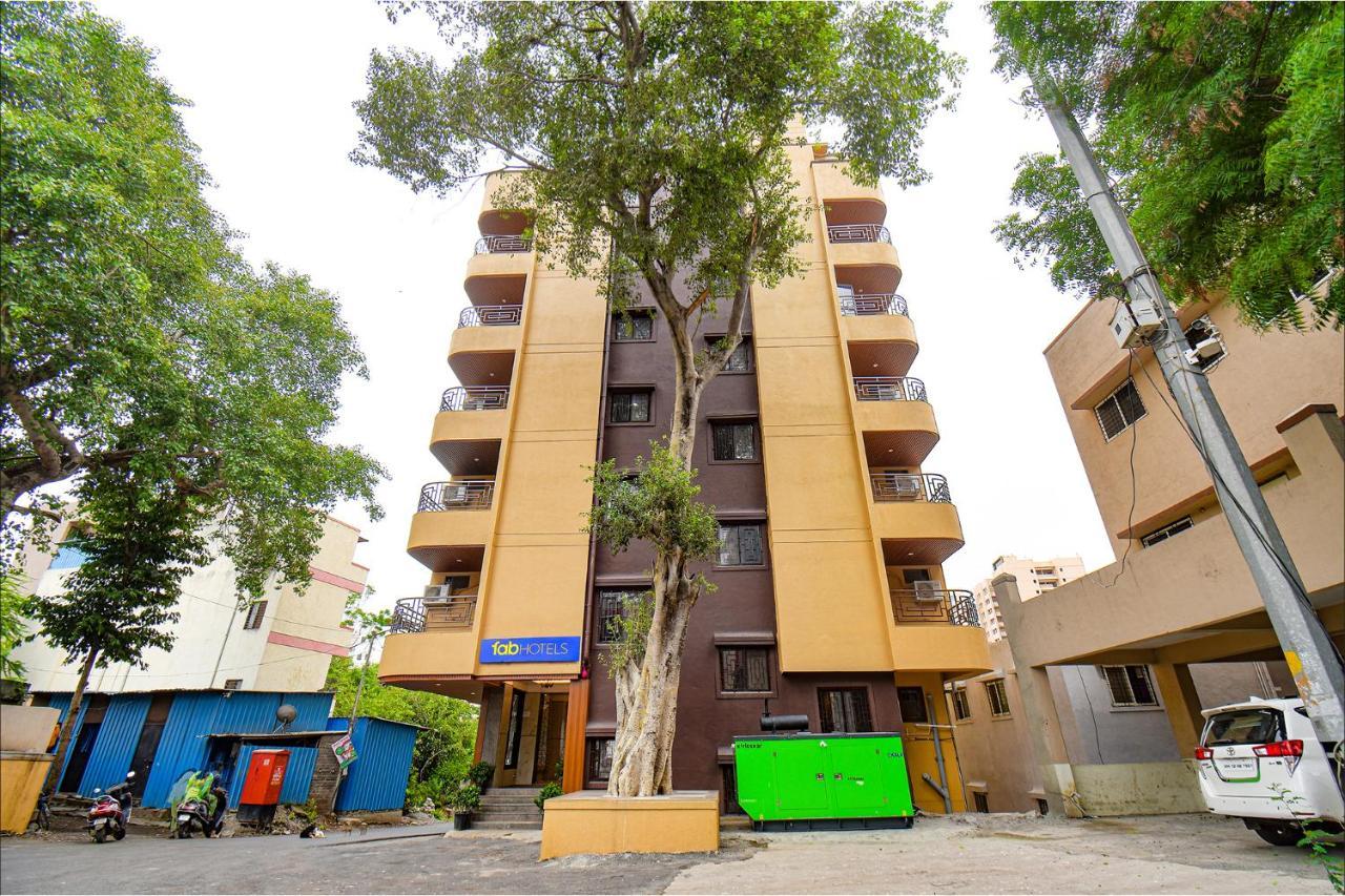 Fabhotel Gaurav Galaxy Pune Exteriör bild