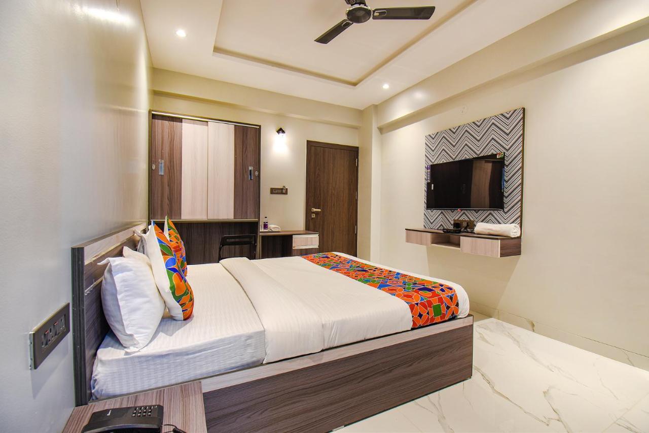Fabhotel Gaurav Galaxy Pune Exteriör bild