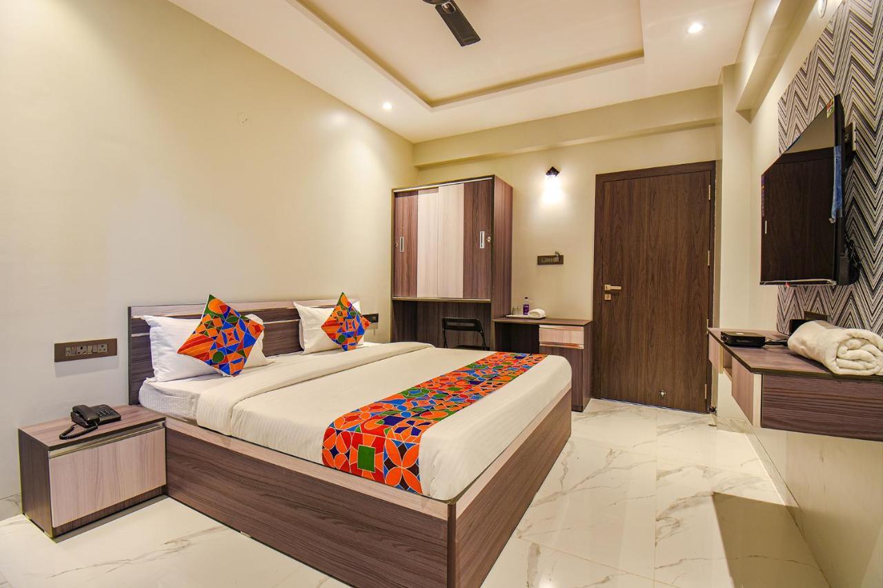 Fabhotel Gaurav Galaxy Pune Exteriör bild